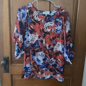 Kimono wrap style blouse with wide sleeves by Jennifer Lopez